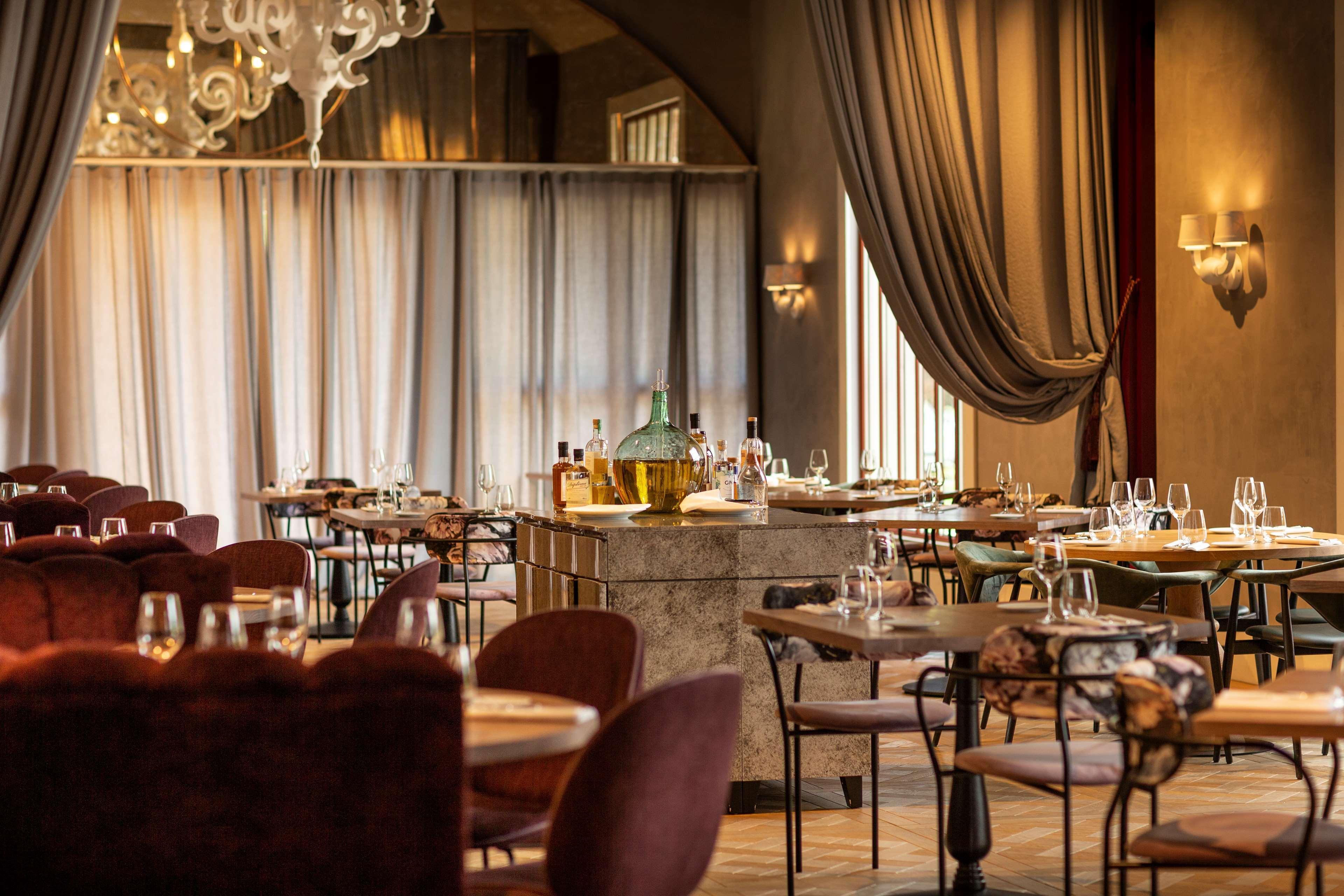 Hyatt Regency Chantilly Vineuil-Saint-Firmin Екстериор снимка