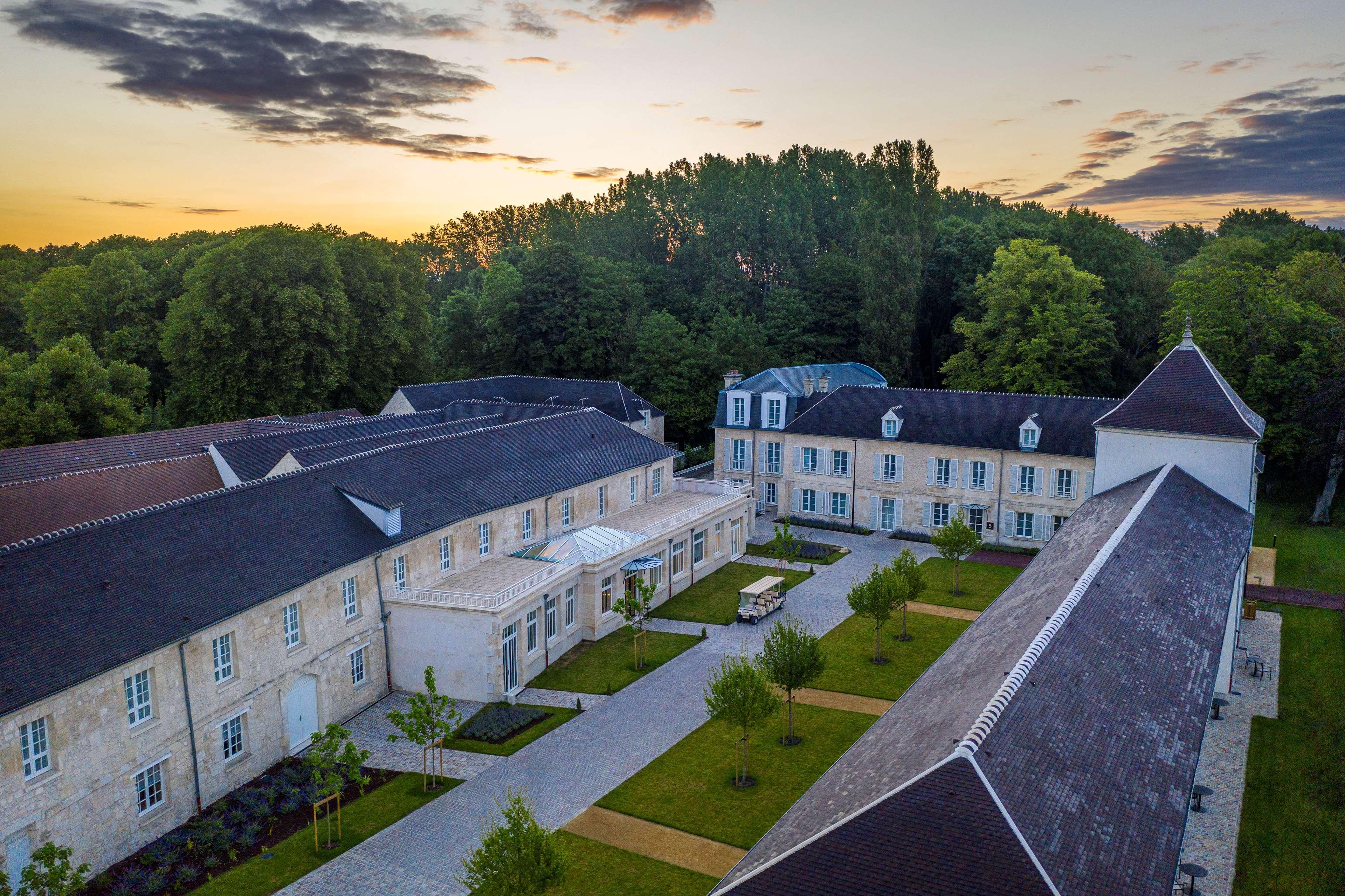 Hyatt Regency Chantilly Vineuil-Saint-Firmin Екстериор снимка